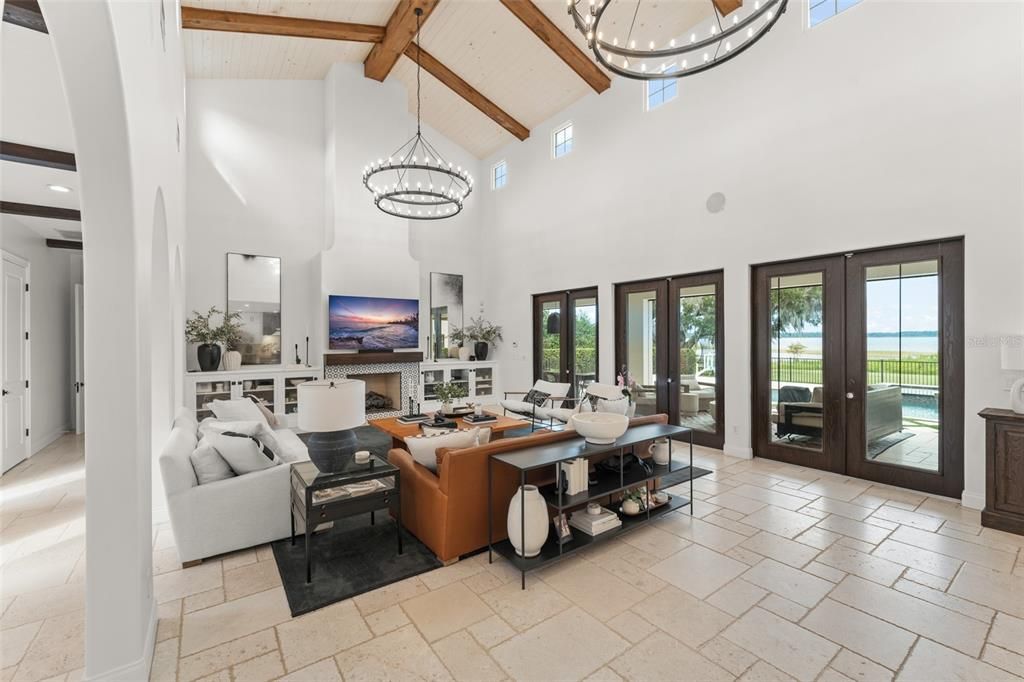 En Venta: $3,395,000 (5 camas, 4 baños, 5139 Pies cuadrados)