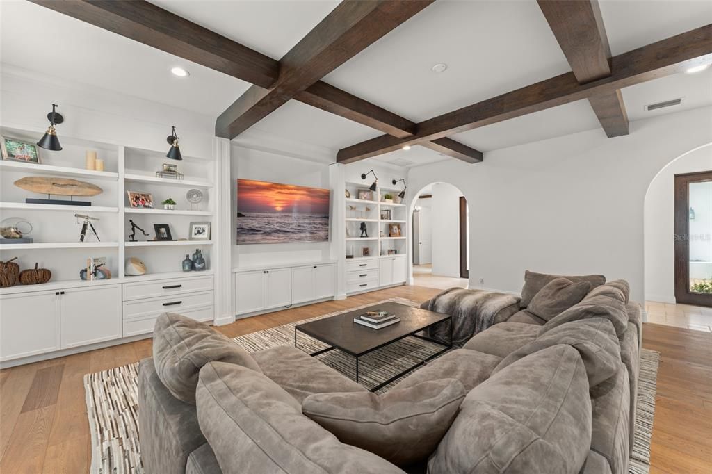 En Venta: $3,395,000 (5 camas, 4 baños, 5139 Pies cuadrados)