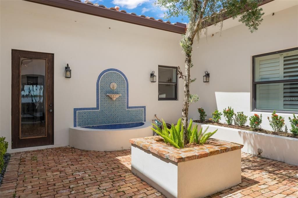 En Venta: $3,395,000 (5 camas, 4 baños, 5139 Pies cuadrados)