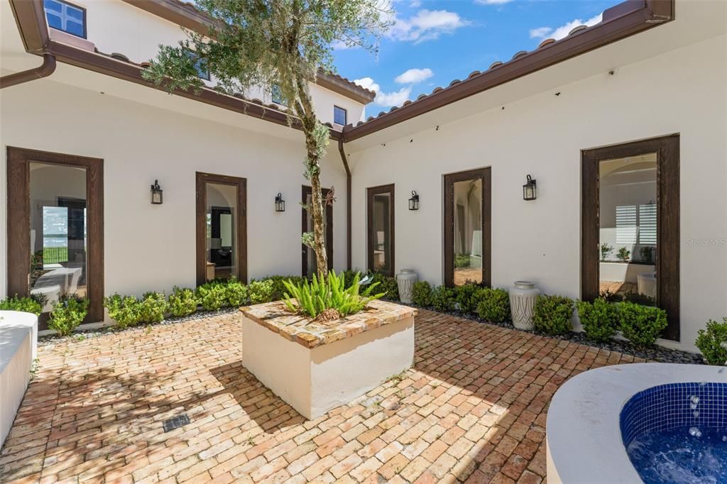 En Venta: $3,395,000 (5 camas, 4 baños, 5139 Pies cuadrados)