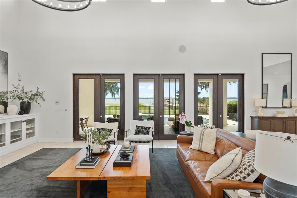 En Venta: $3,395,000 (5 camas, 4 baños, 5139 Pies cuadrados)