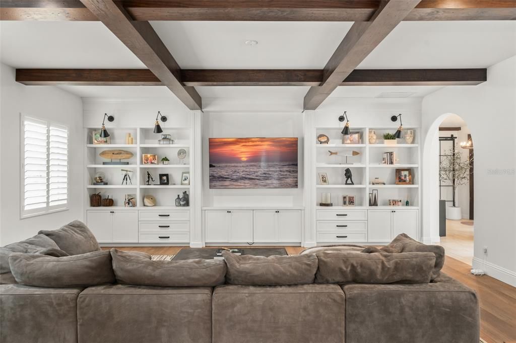 En Venta: $3,395,000 (5 camas, 4 baños, 5139 Pies cuadrados)