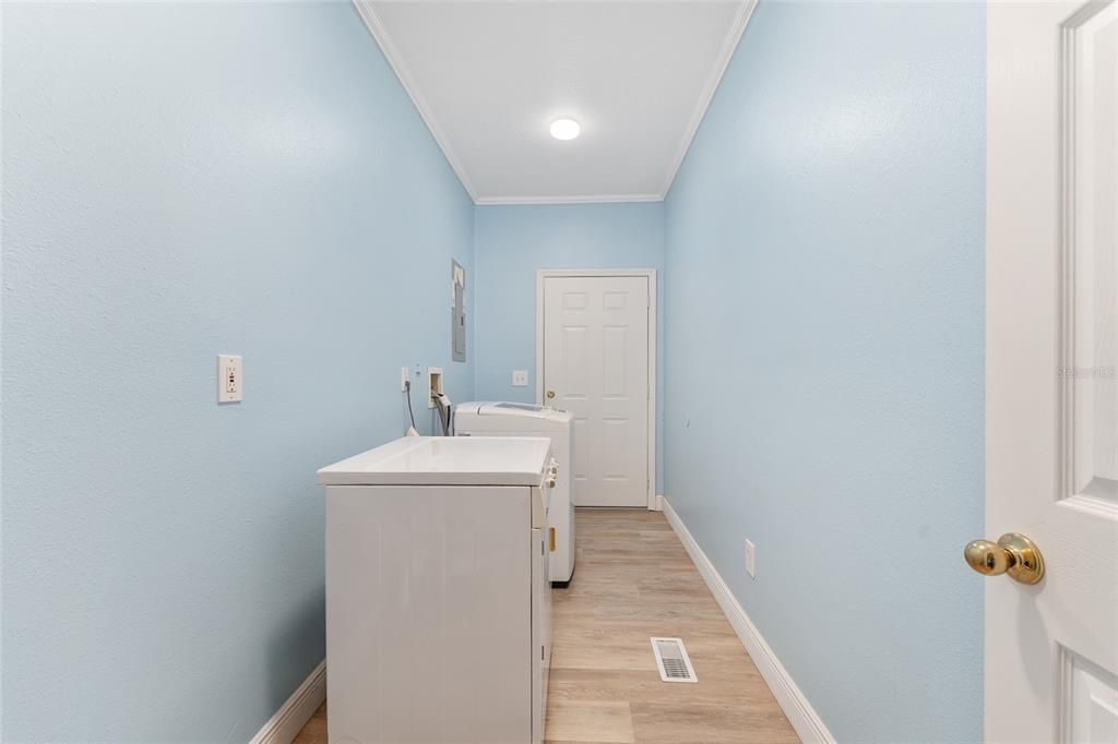 待售: $399,900 (3 贝兹, 2 浴室, 2012 平方英尺)