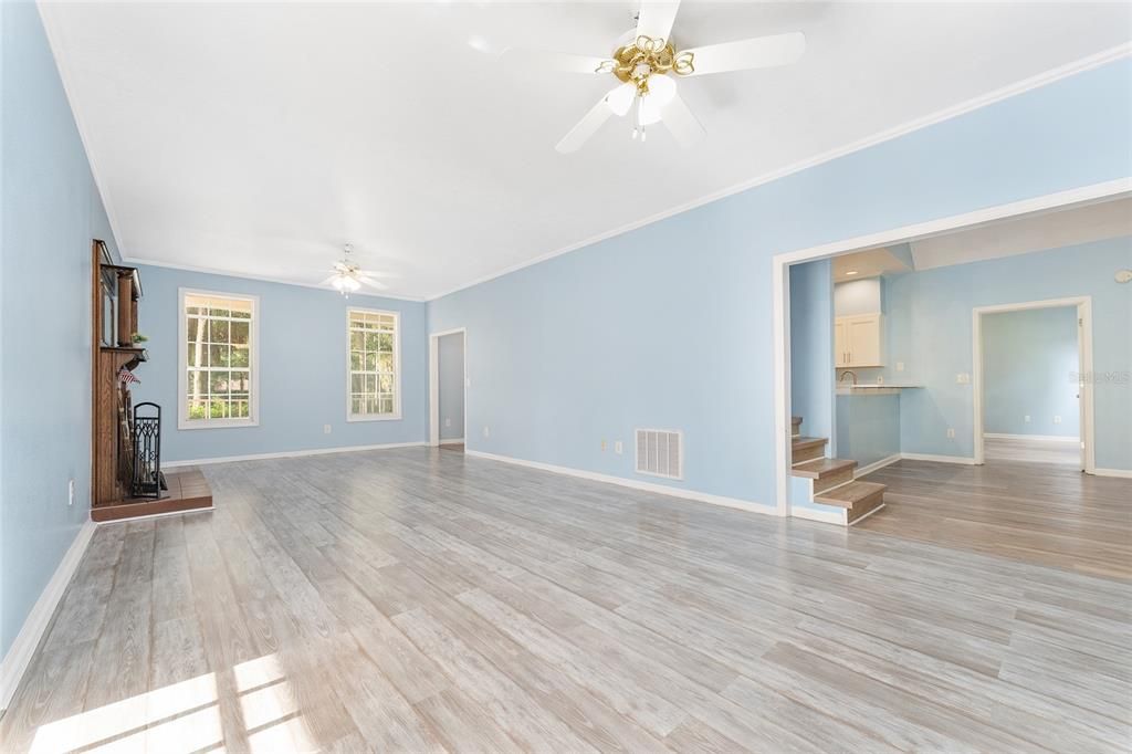 待售: $399,900 (3 贝兹, 2 浴室, 2012 平方英尺)