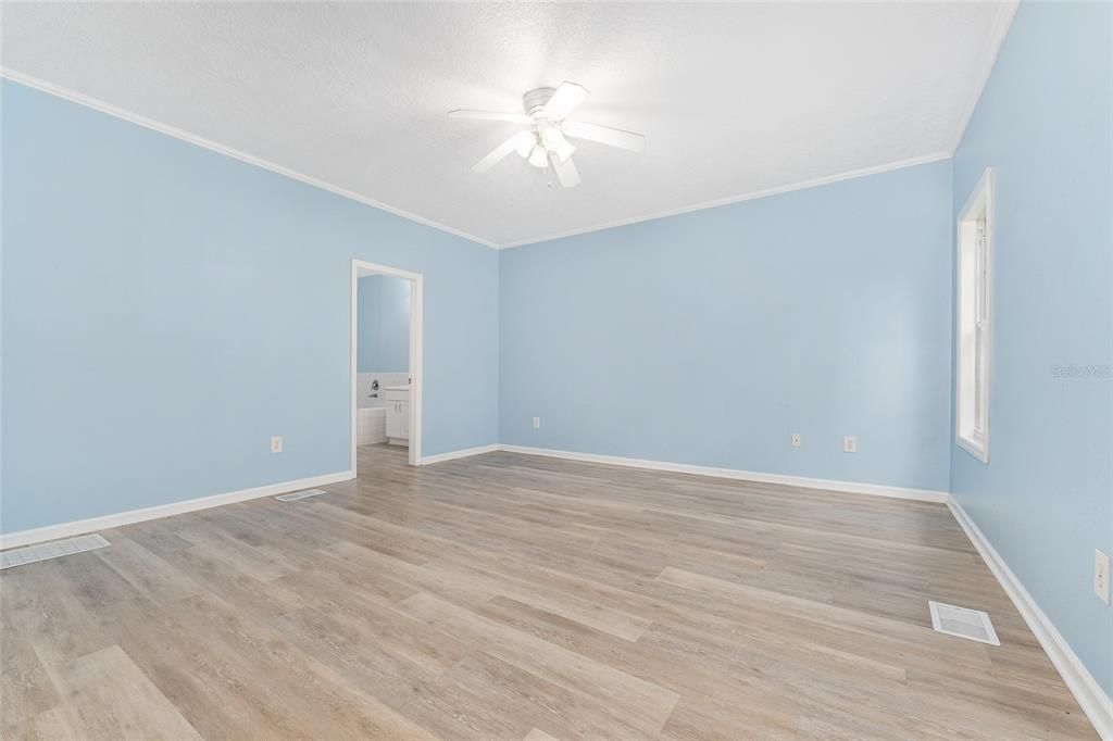 待售: $399,900 (3 贝兹, 2 浴室, 2012 平方英尺)