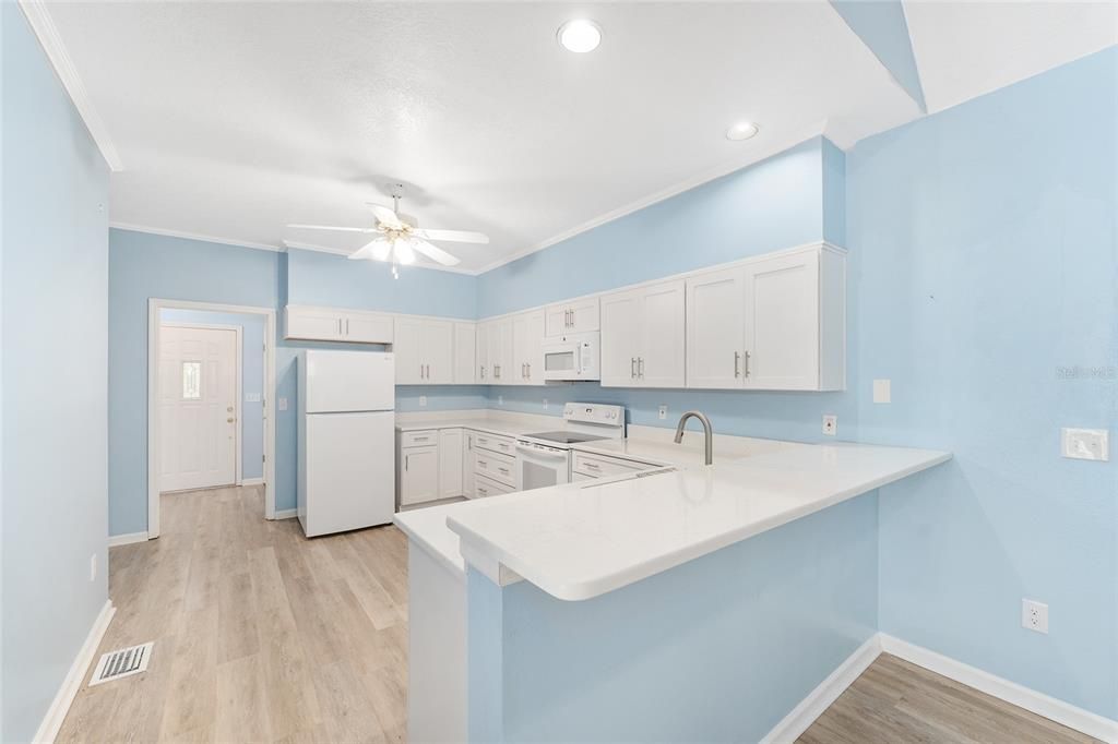 待售: $399,900 (3 贝兹, 2 浴室, 2012 平方英尺)