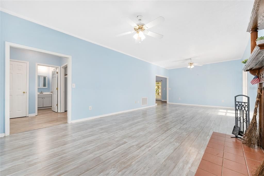 待售: $399,900 (3 贝兹, 2 浴室, 2012 平方英尺)