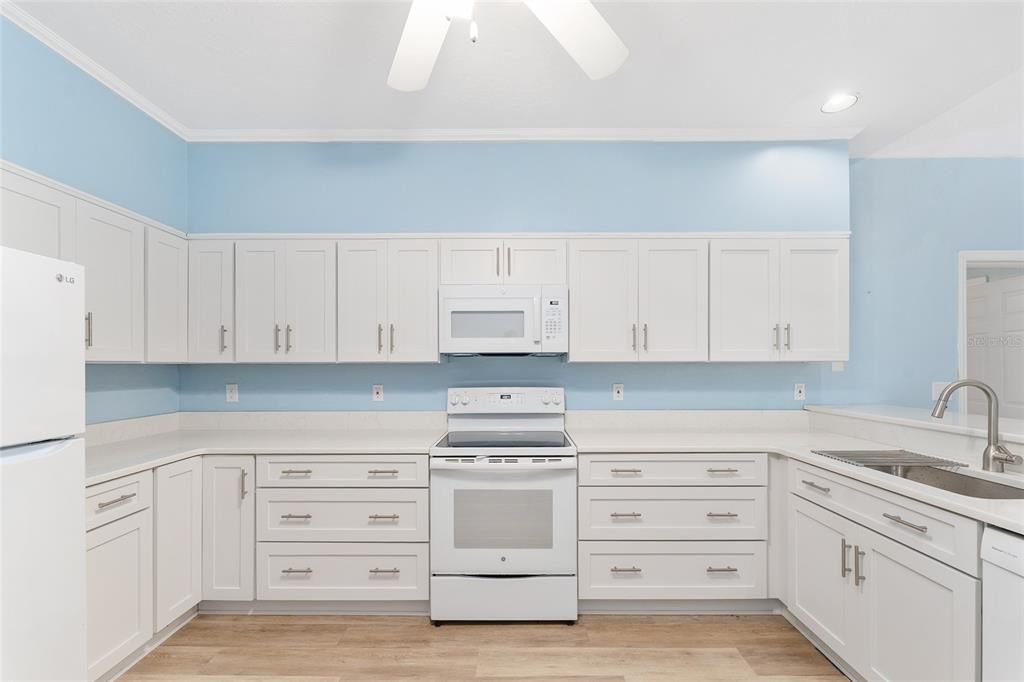 待售: $399,900 (3 贝兹, 2 浴室, 2012 平方英尺)