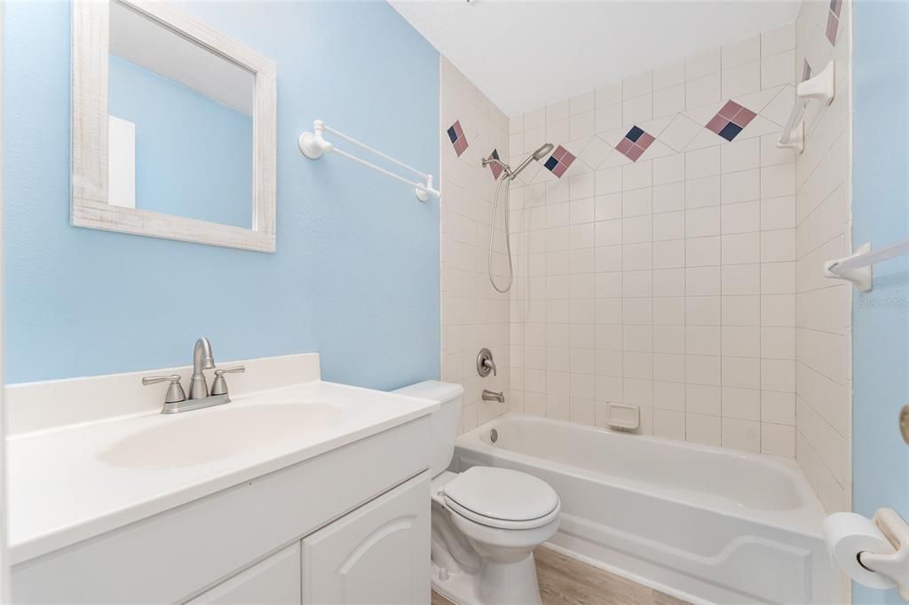 待售: $399,900 (3 贝兹, 2 浴室, 2012 平方英尺)