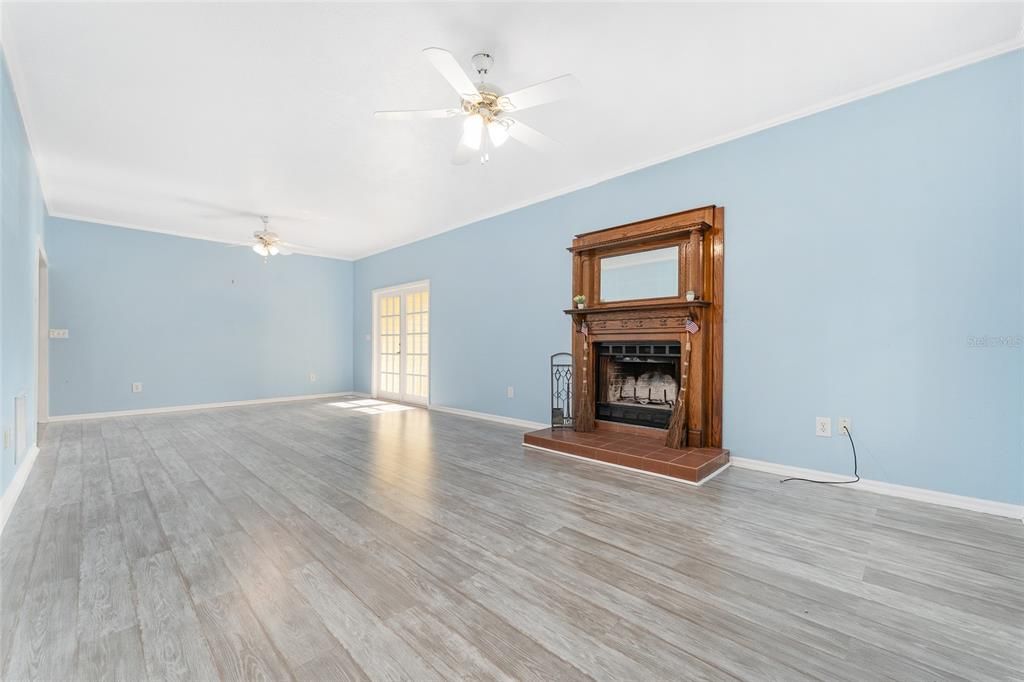 待售: $399,900 (3 贝兹, 2 浴室, 2012 平方英尺)