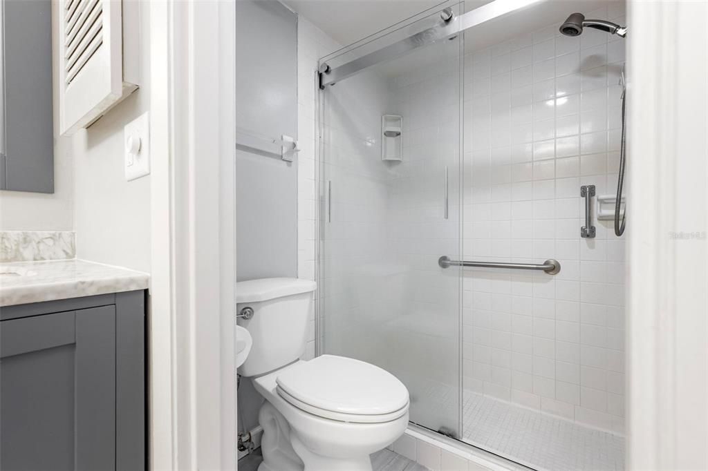 Active With Contract: $209,900 (2 beds, 2 baths, 1276 Square Feet)