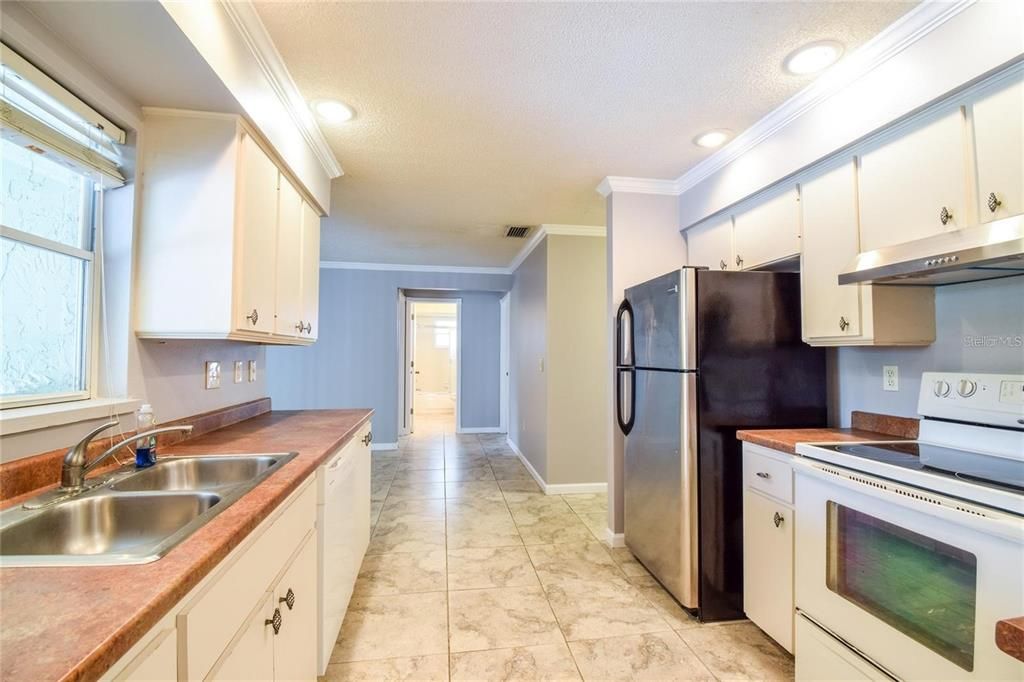 En Renta: $2,450 (3 camas, 2 baños, 1845 Pies cuadrados)