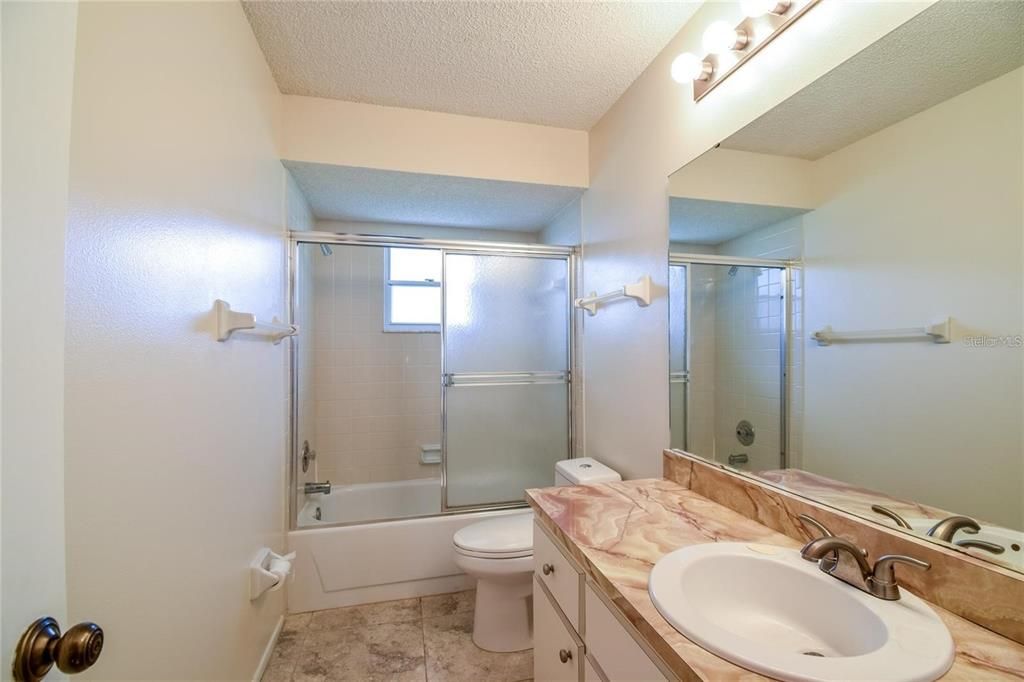 En Renta: $2,450 (3 camas, 2 baños, 1845 Pies cuadrados)