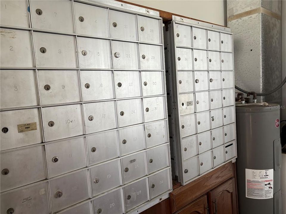 Под контрактом: $178,000 (2 спален, 2 ванн, 1100 Квадратных фут)