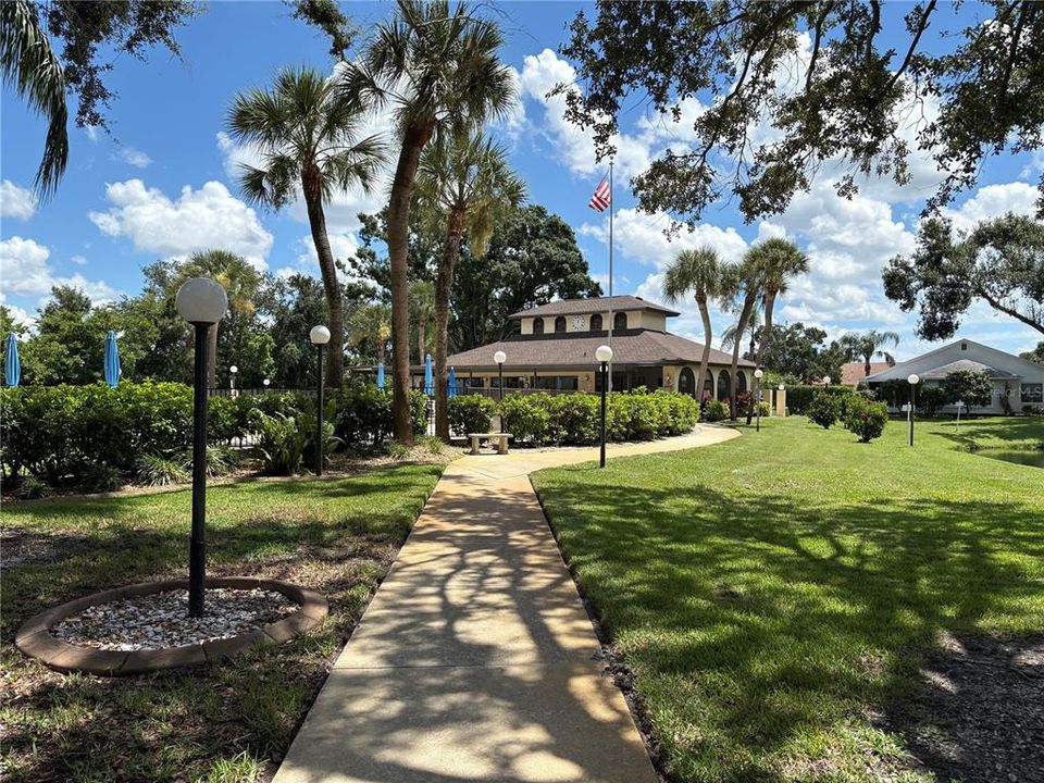 Под контрактом: $178,000 (2 спален, 2 ванн, 1100 Квадратных фут)