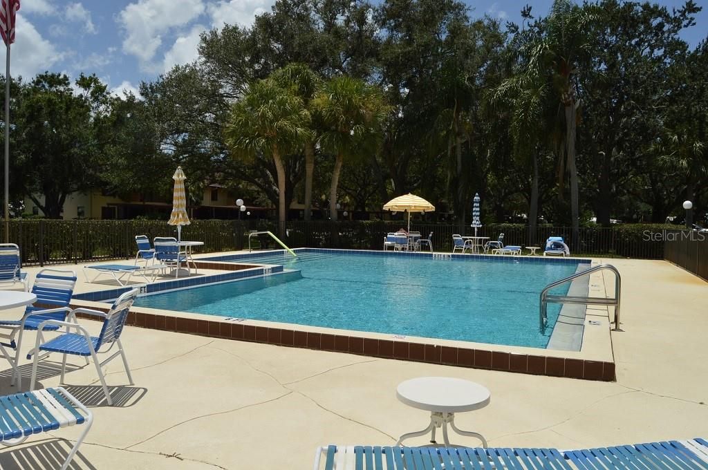 Под контрактом: $178,000 (2 спален, 2 ванн, 1100 Квадратных фут)