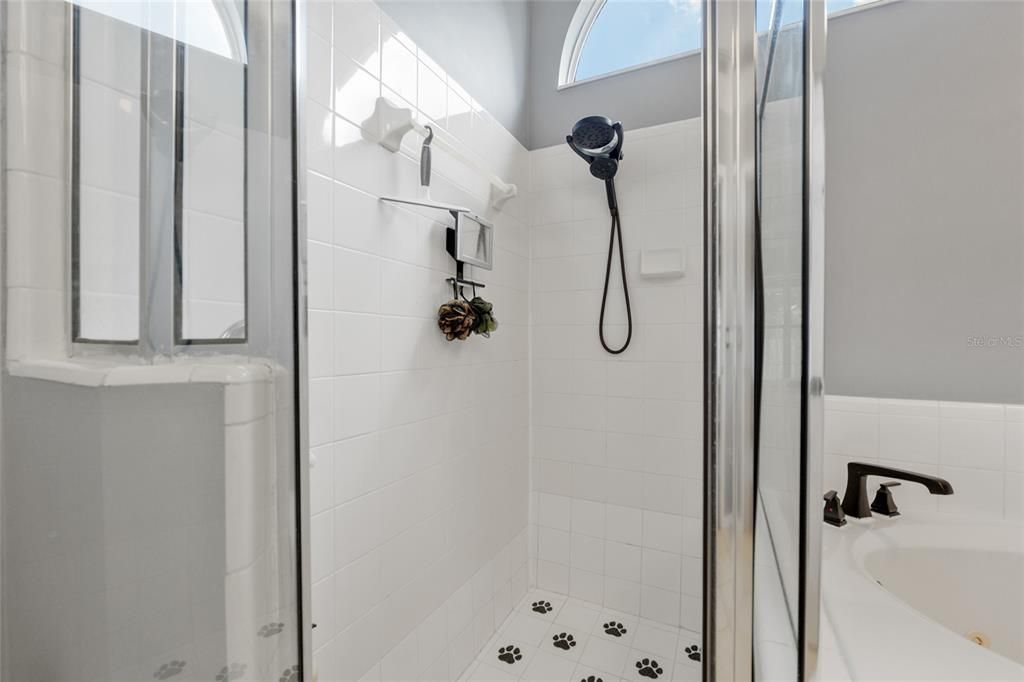 Под контрактом: $357,500 (4 спален, 2 ванн, 1790 Квадратных фут)