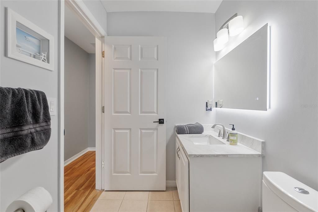 Под контрактом: $357,500 (4 спален, 2 ванн, 1790 Квадратных фут)