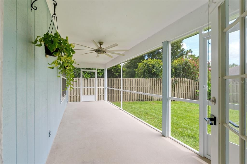 Под контрактом: $357,500 (4 спален, 2 ванн, 1790 Квадратных фут)