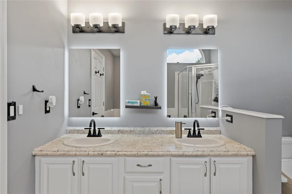 Под контрактом: $357,500 (4 спален, 2 ванн, 1790 Квадратных фут)