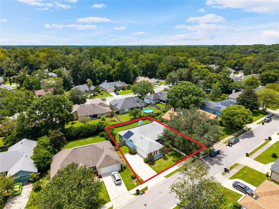 Под контрактом: $357,500 (4 спален, 2 ванн, 1790 Квадратных фут)