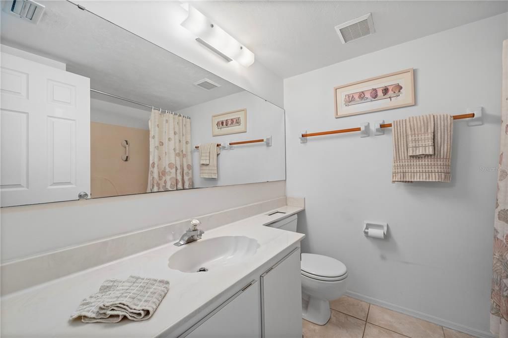 Activo con contrato: $149,000 (2 camas, 2 baños, 1044 Pies cuadrados)