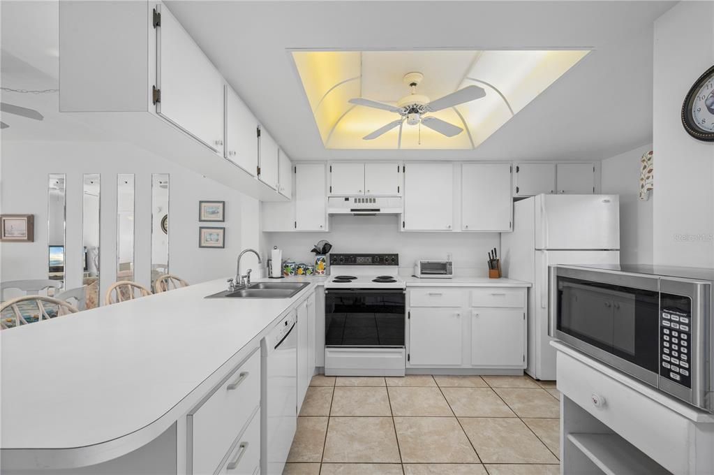 Activo con contrato: $149,000 (2 camas, 2 baños, 1044 Pies cuadrados)