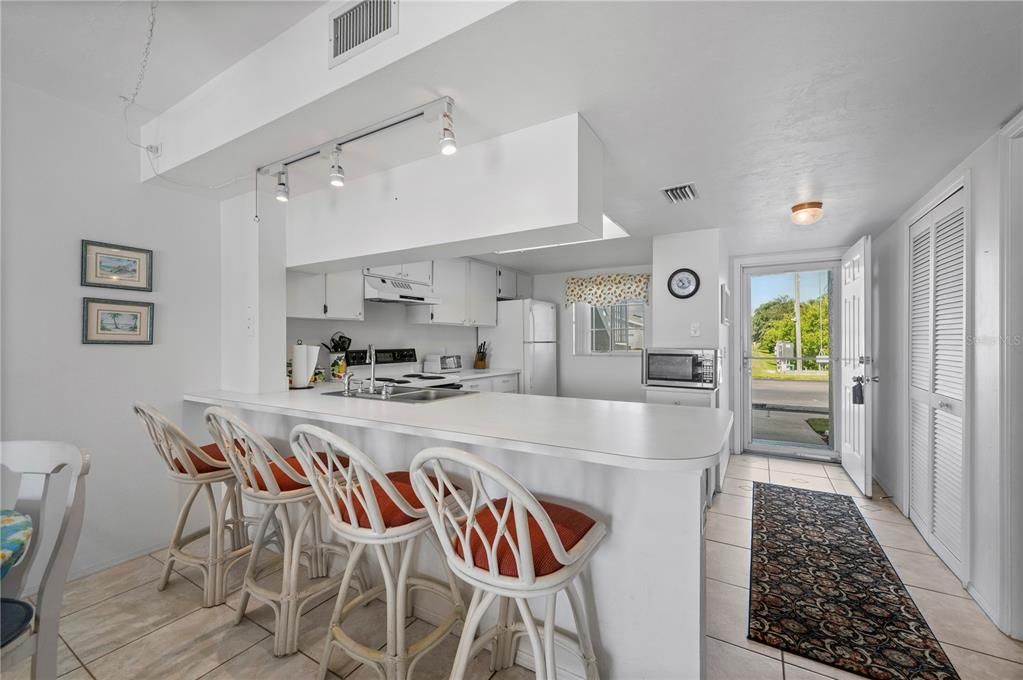 Activo con contrato: $149,000 (2 camas, 2 baños, 1044 Pies cuadrados)