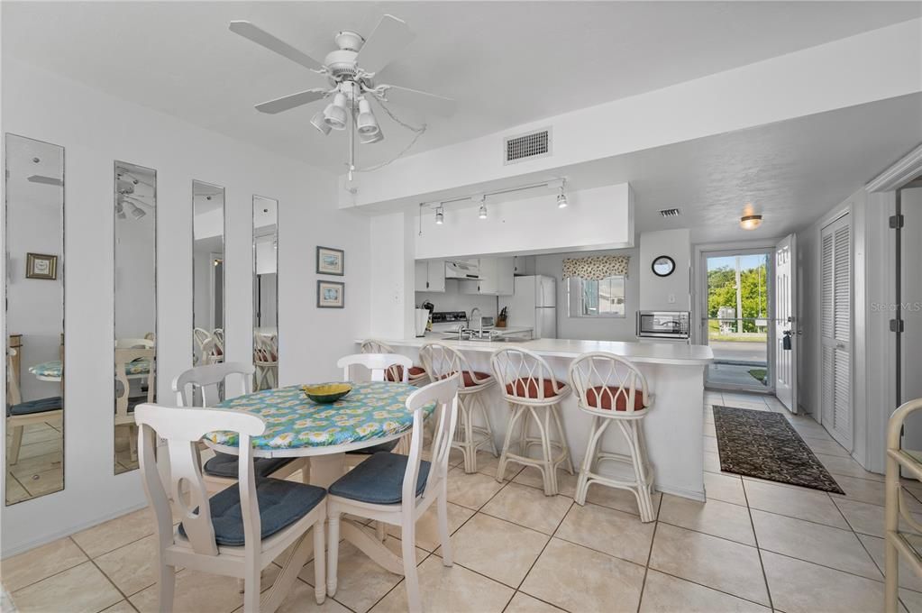 Activo con contrato: $149,000 (2 camas, 2 baños, 1044 Pies cuadrados)