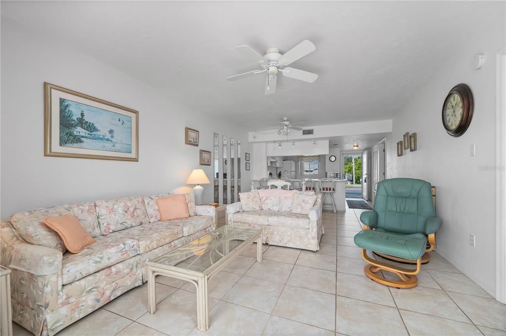 Activo con contrato: $149,000 (2 camas, 2 baños, 1044 Pies cuadrados)