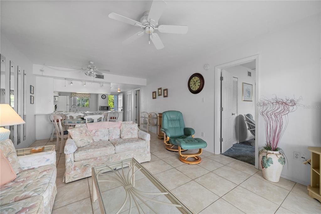 Activo con contrato: $149,000 (2 camas, 2 baños, 1044 Pies cuadrados)