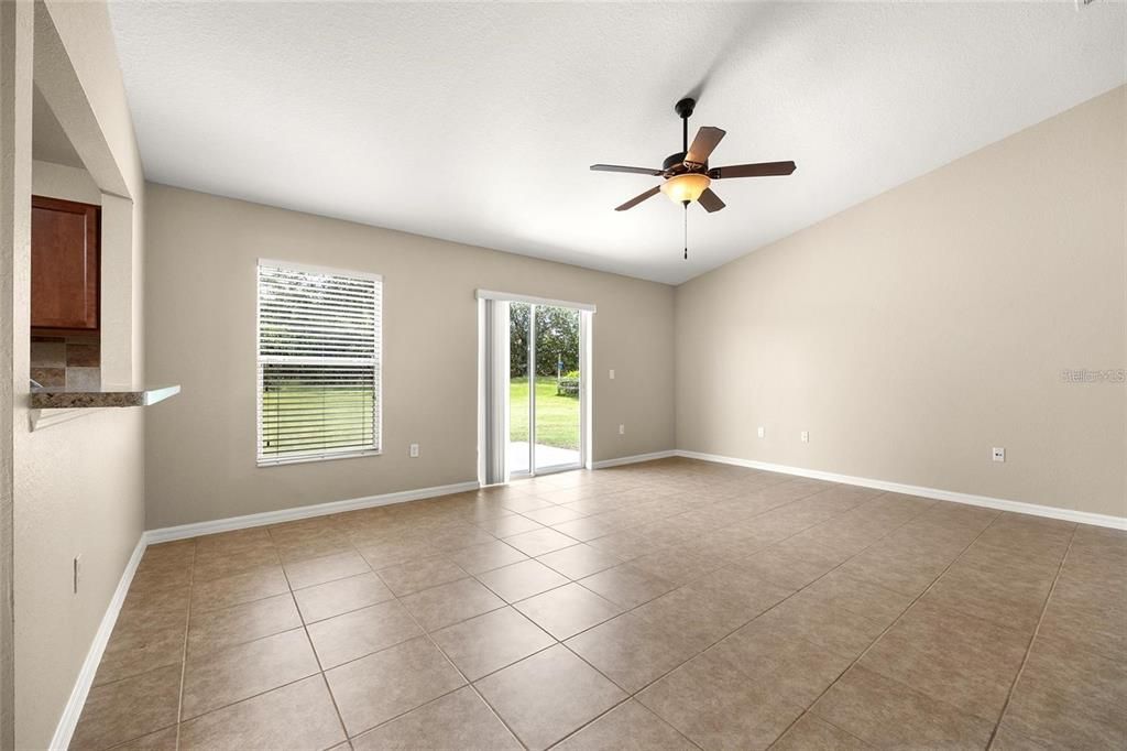 For Rent: $1,995 (3 beds, 2 baths, 1261 Square Feet)