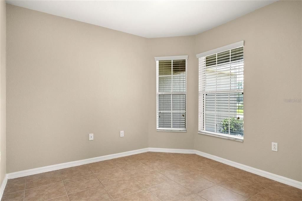 For Rent: $1,995 (3 beds, 2 baths, 1261 Square Feet)