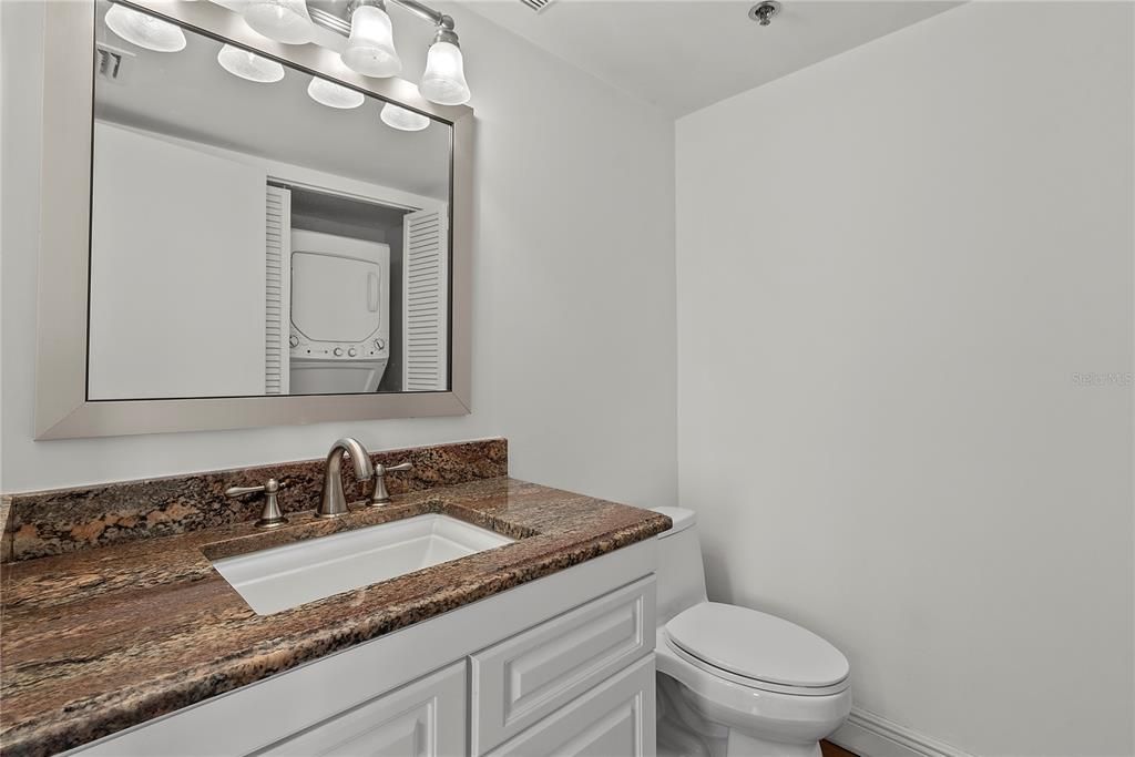 Под контрактом: $1,350,000 (3 спален, 2 ванн, 1660 Квадратных фут)