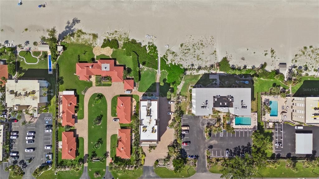 Под контрактом: $1,350,000 (3 спален, 2 ванн, 1660 Квадратных фут)