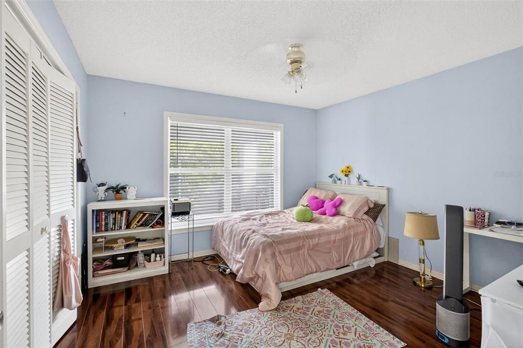 Activo con contrato: $340,000 (3 camas, 2 baños, 1787 Pies cuadrados)