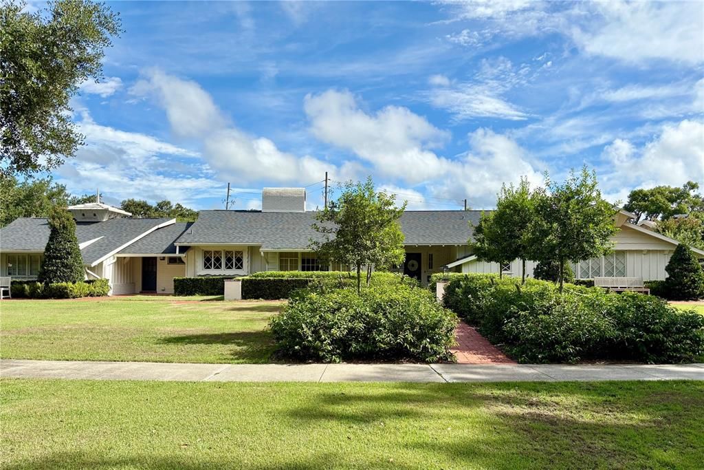 Recently Sold: $1,600,000 (3 beds, 3 baths, 2596 Square Feet)