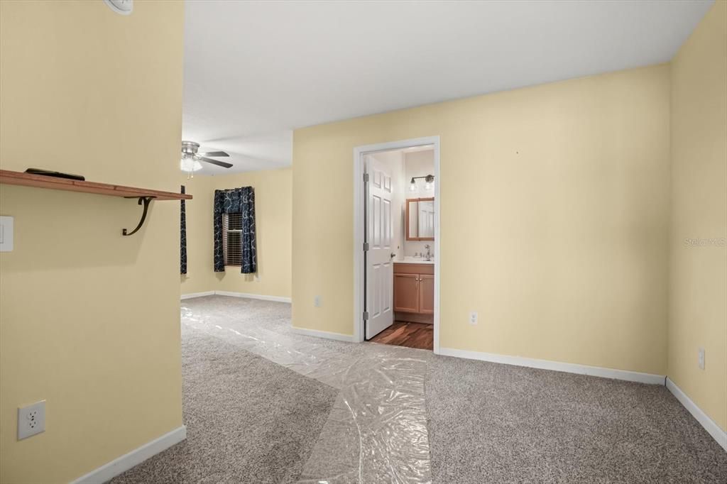 На продажу: $299,900 (3 спален, 3 ванн, 1830 Квадратных фут)