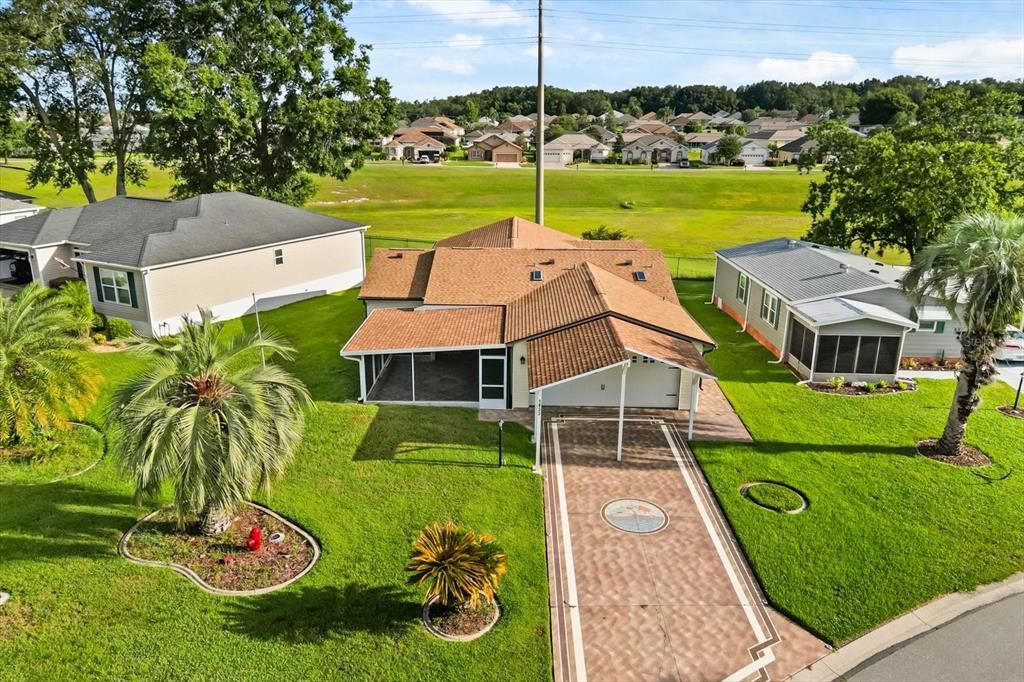 На продажу: $299,900 (3 спален, 3 ванн, 1830 Квадратных фут)