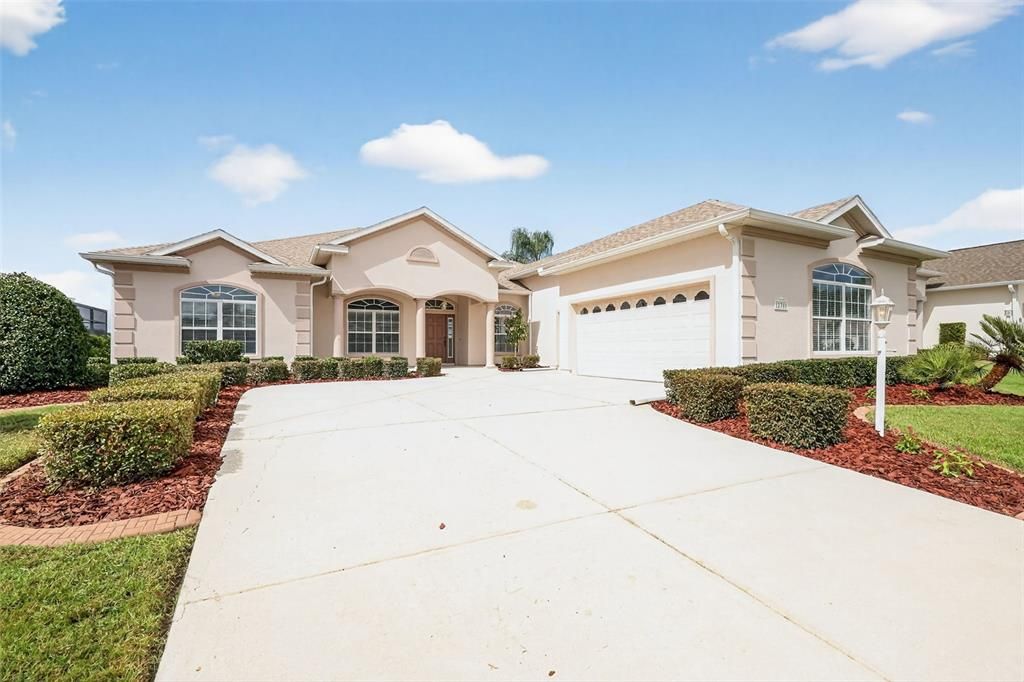 En Venta: $450,000 (3 camas, 2 baños, 2121 Pies cuadrados)