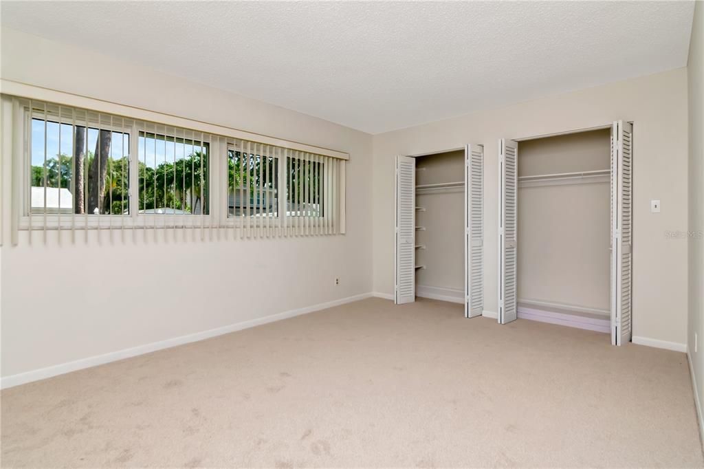 待售: $725,000 (5 贝兹, 3 浴室, 2974 平方英尺)