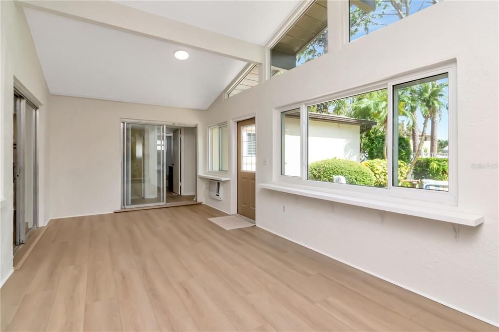 待售: $725,000 (5 贝兹, 3 浴室, 2974 平方英尺)