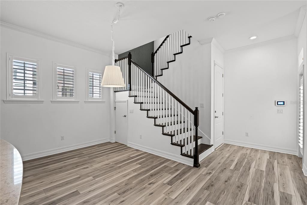 Под контрактом: $675,000 (3 спален, 2 ванн, 2149 Квадратных фут)