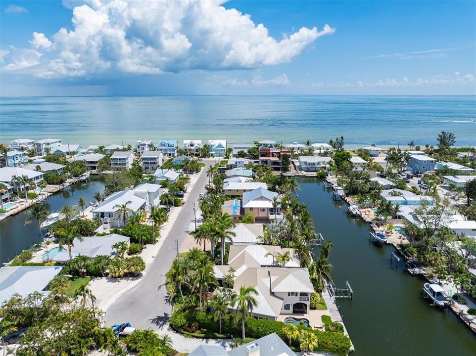 For Sale: $4,249,000 (4 beds, 4 baths, 3464 Square Feet)