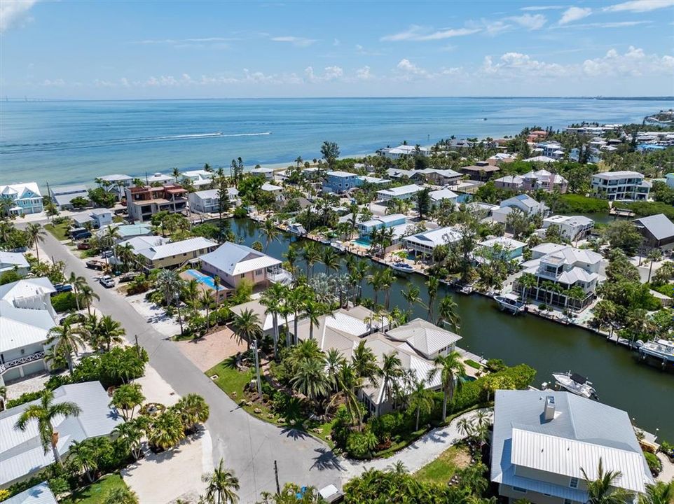 For Sale: $4,249,000 (4 beds, 4 baths, 3464 Square Feet)