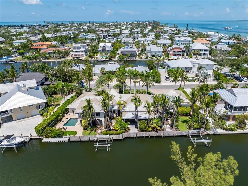 For Sale: $4,249,000 (4 beds, 4 baths, 3464 Square Feet)