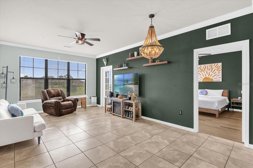 Active With Contract: $149,900 (3 beds, 3 baths, 1217 Square Feet)