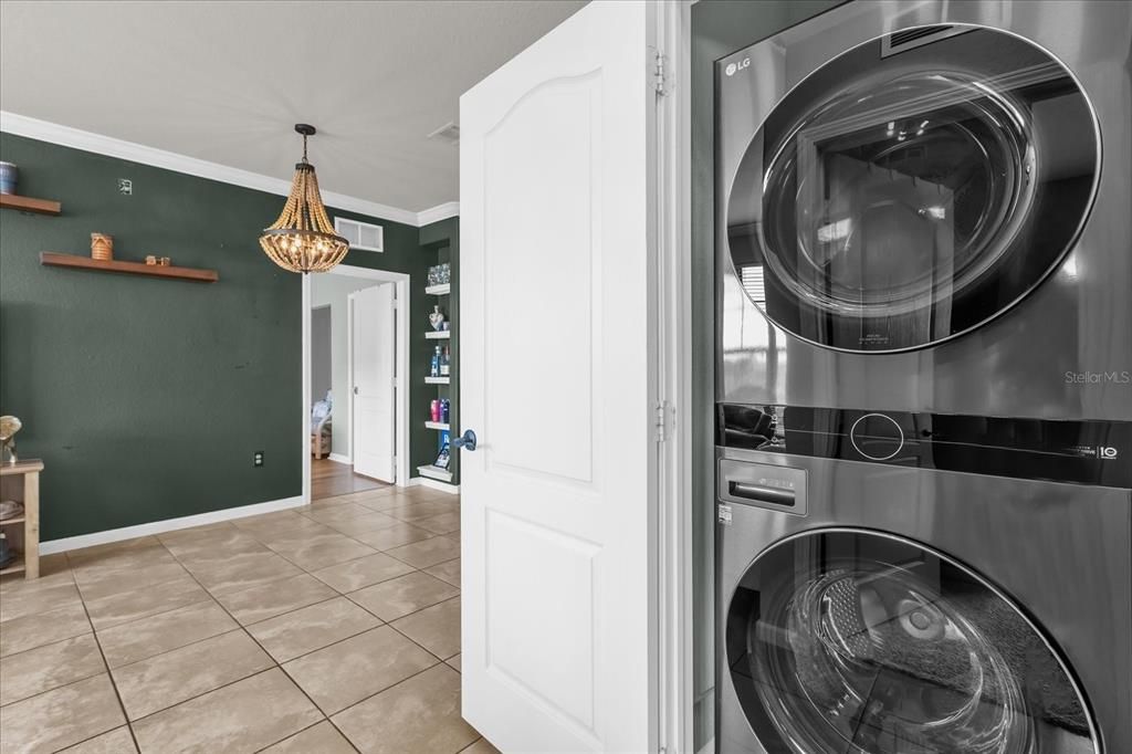 Active With Contract: $149,900 (3 beds, 3 baths, 1217 Square Feet)