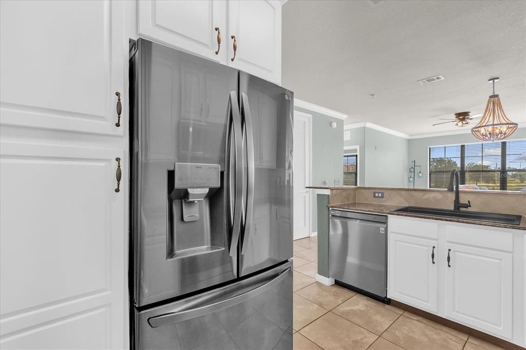 Active With Contract: $149,900 (3 beds, 3 baths, 1217 Square Feet)