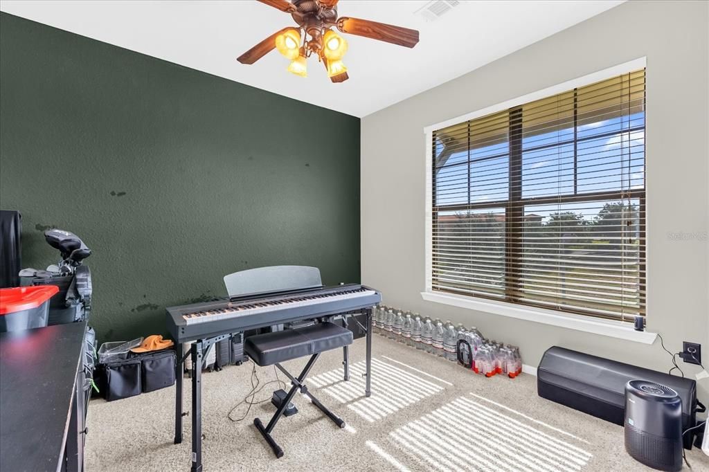 Active With Contract: $149,900 (3 beds, 3 baths, 1217 Square Feet)